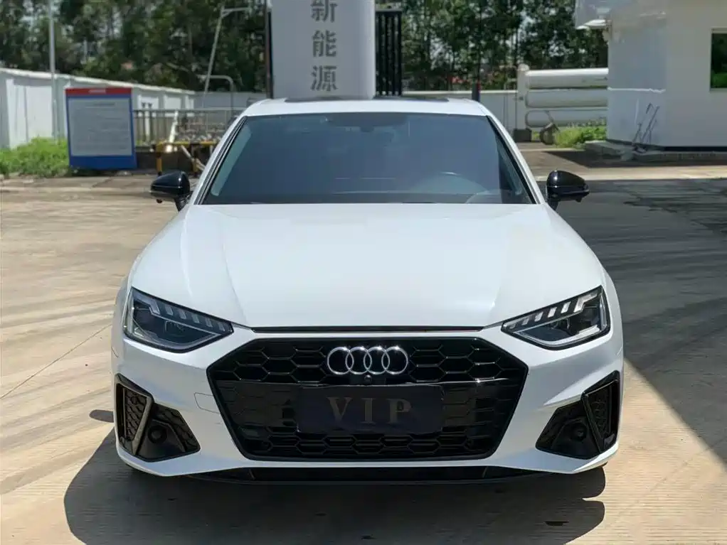 Audi A4L 2022 40 TFSI Luxury