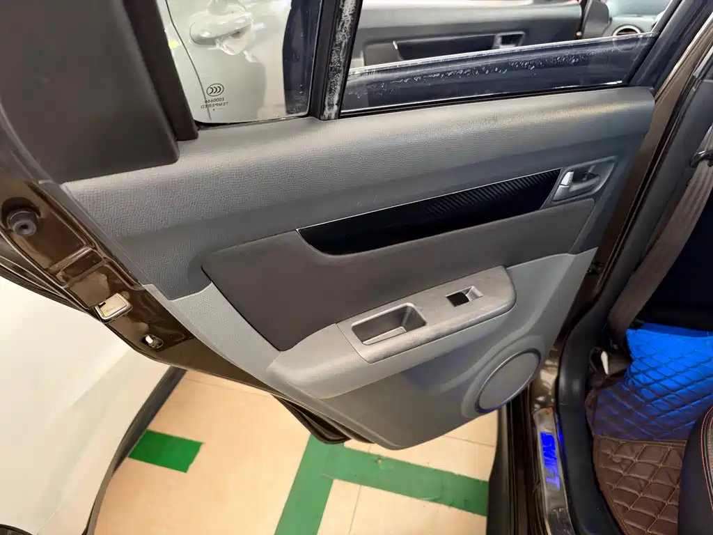 Suzuki Swift — миниатюра 15