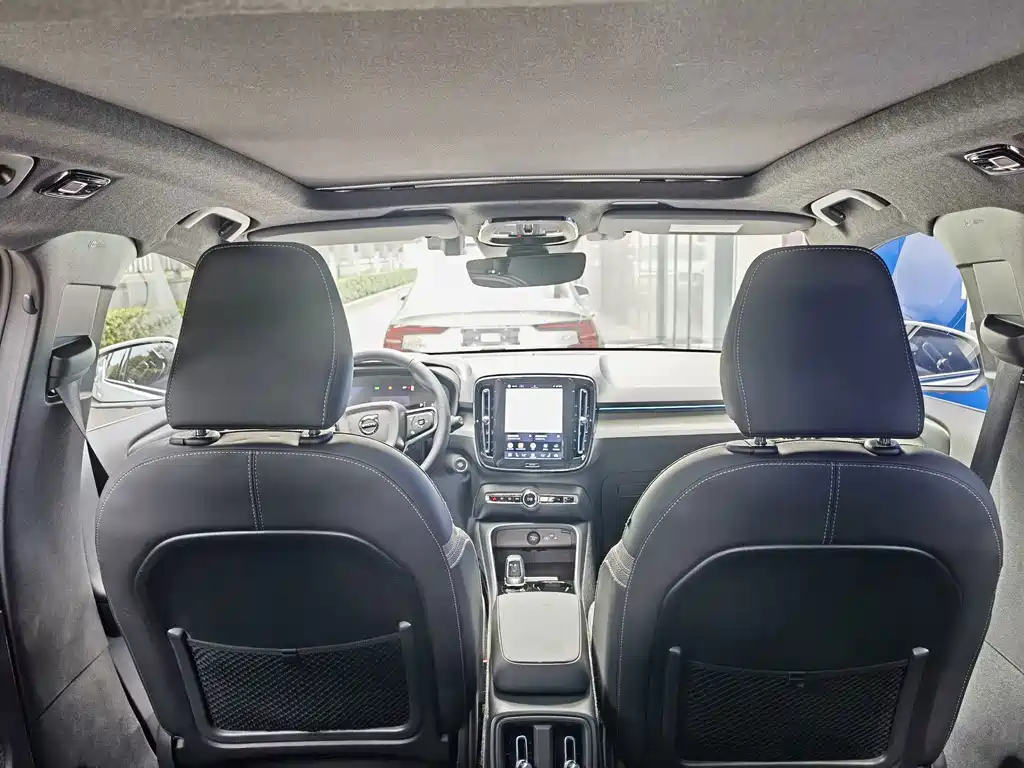 Volvo XC40 — миниатюра 8