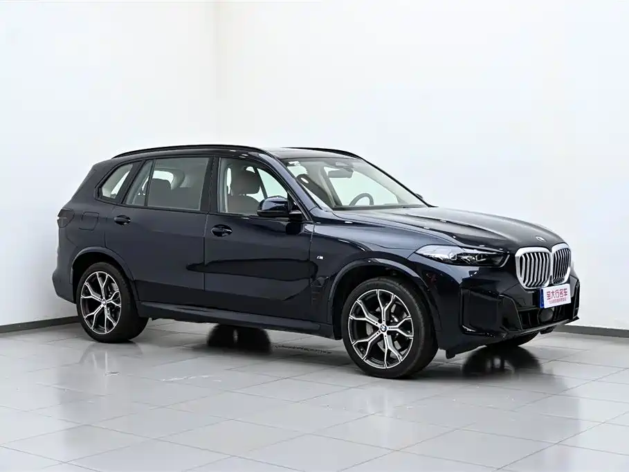 BMW X5 2023 xDrive 30Li Premium M Sport