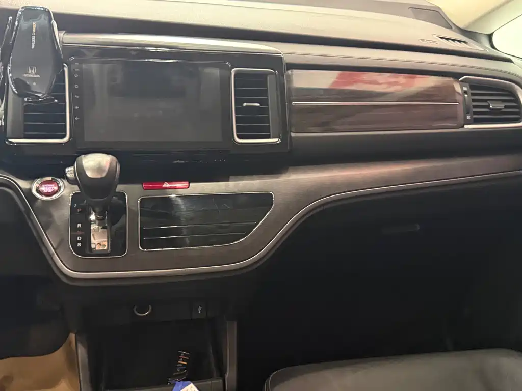 Honda Elysion 2016 2.4L