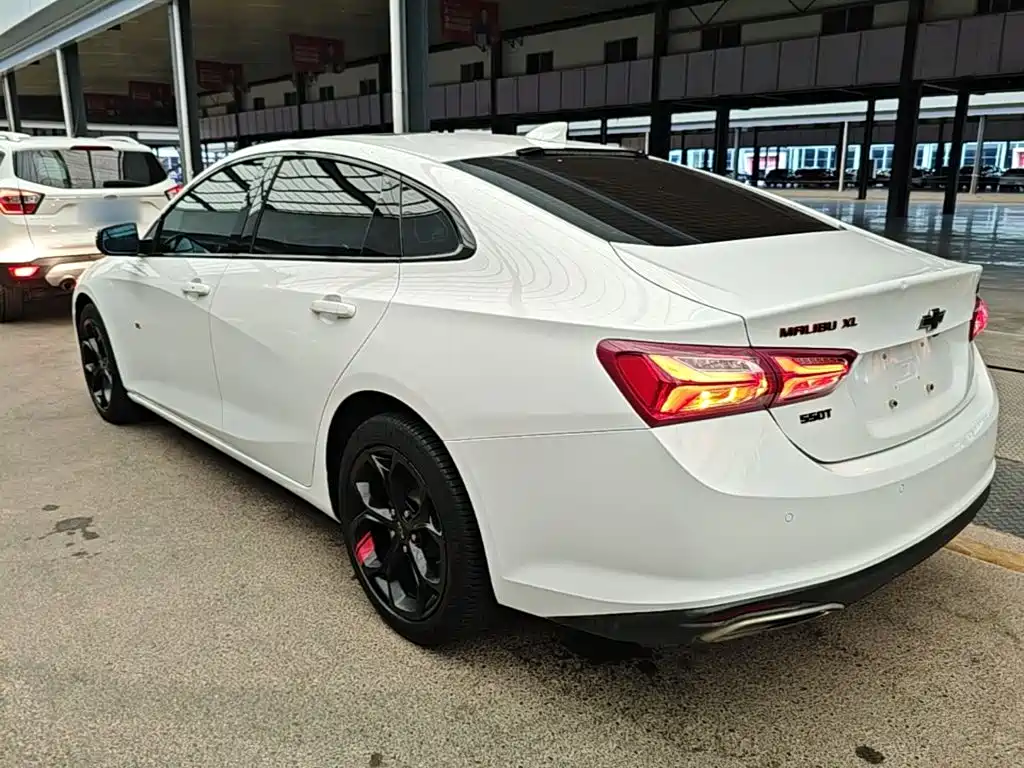 Chevrolet Malibu XL — миниатюра 5
