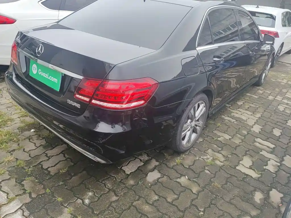 Mercedes-Benz E-Class — миниатюра 8