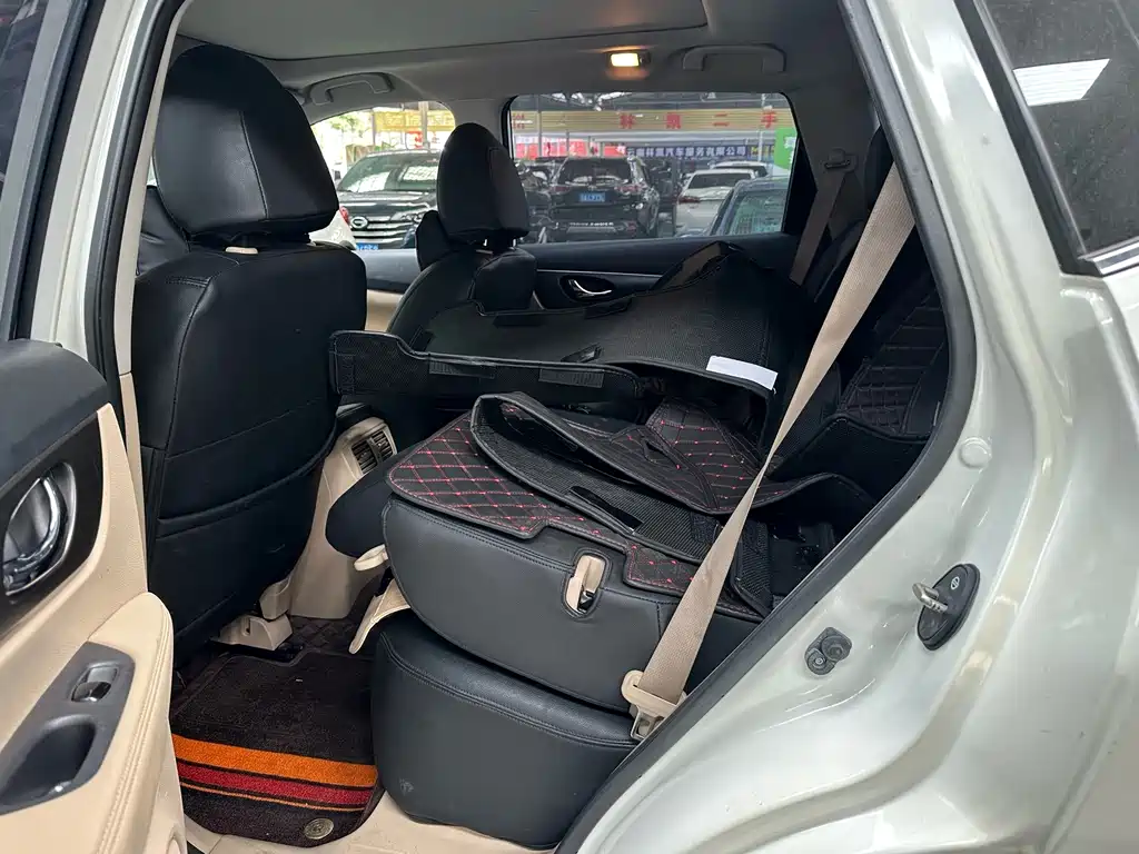 Nissan X-Trail — миниатюра 5