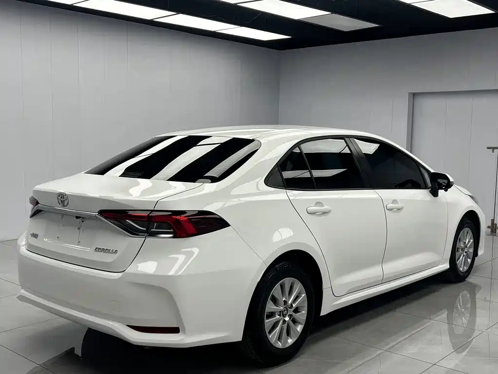 Toyota Corolla — миниатюра 3