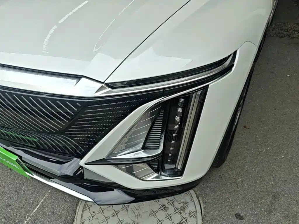 Cadillac Lyriq — миниатюра 24
