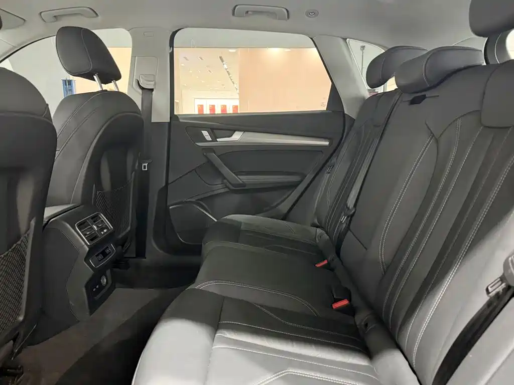 Audi Q5L — миниатюра 8
