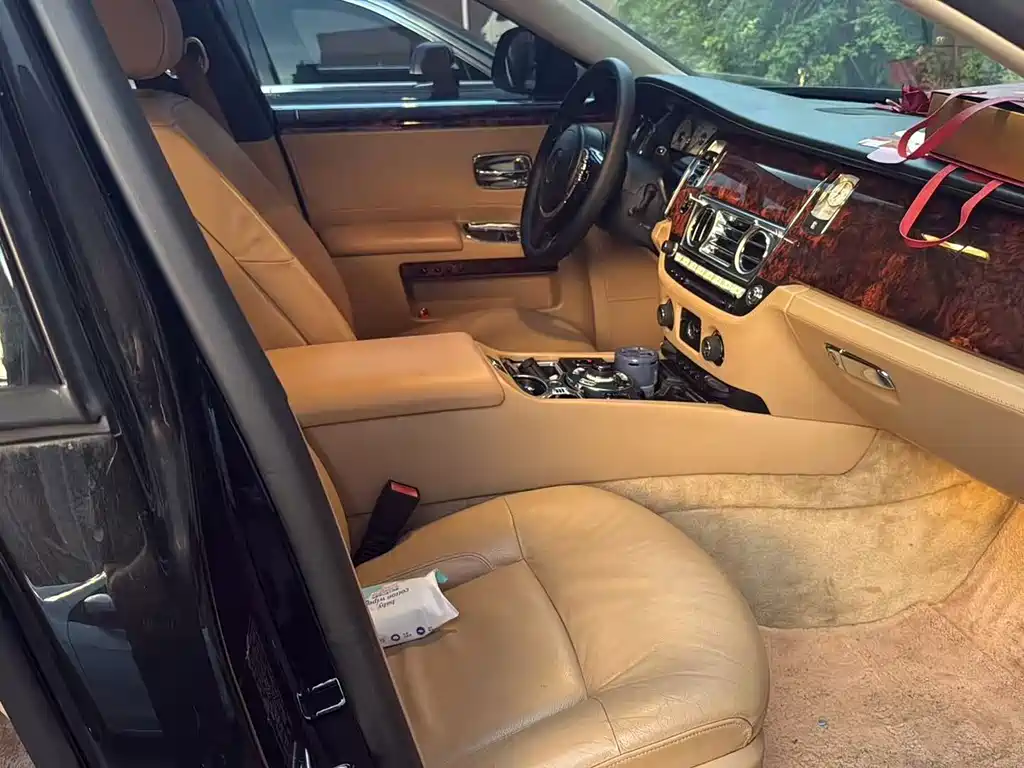 Rolls-Royce Ghost — миниатюра 5