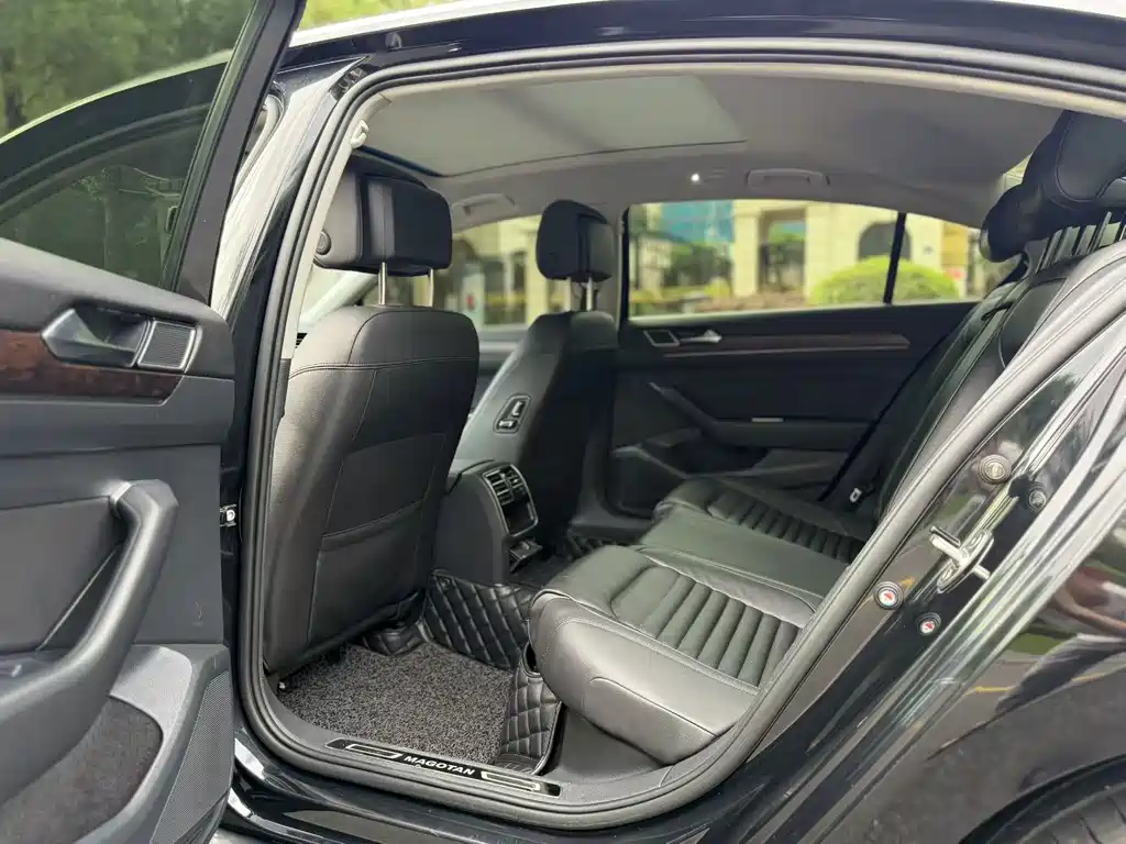 Volkswagen Magotan 2017 330TSI DSG Lead