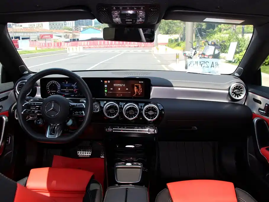 Mercedes-Benz CLA A MG 2025 AMG CLA 35 4MATIC