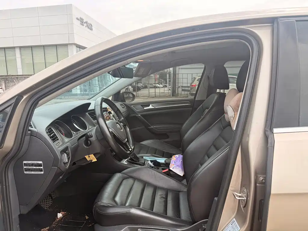 Volkswagen Golf — миниатюра 5