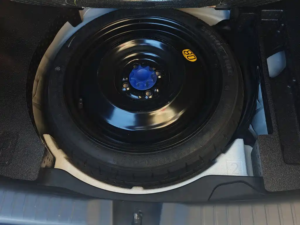 TOYOTA YARIS L ZHIXUAN