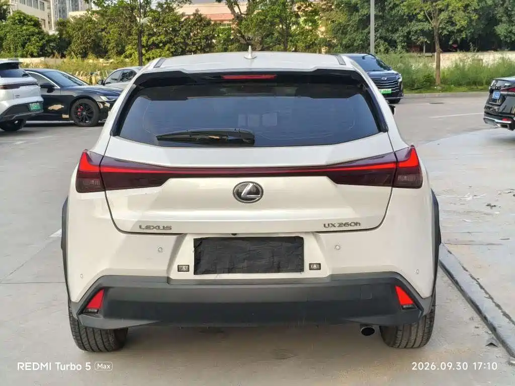 Lexus UX — миниатюра 8
