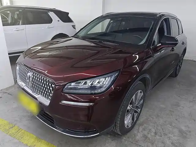 LINCOLN ADVENTURER 2022