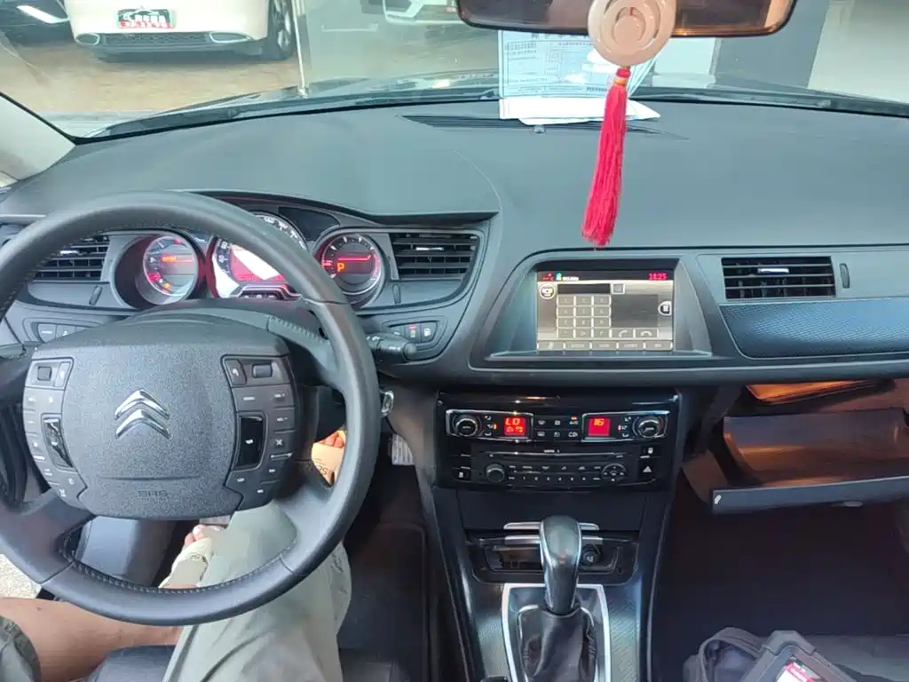 Citroen C5 — миниатюра 10