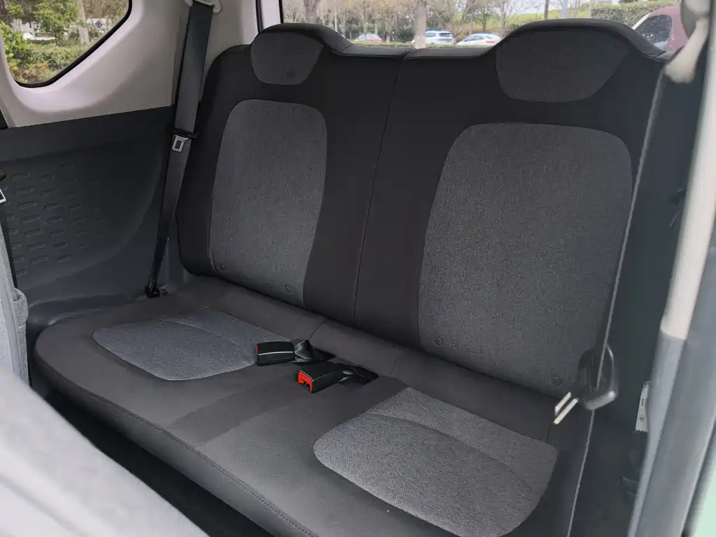 Wuling MINIEV — миниатюра 11