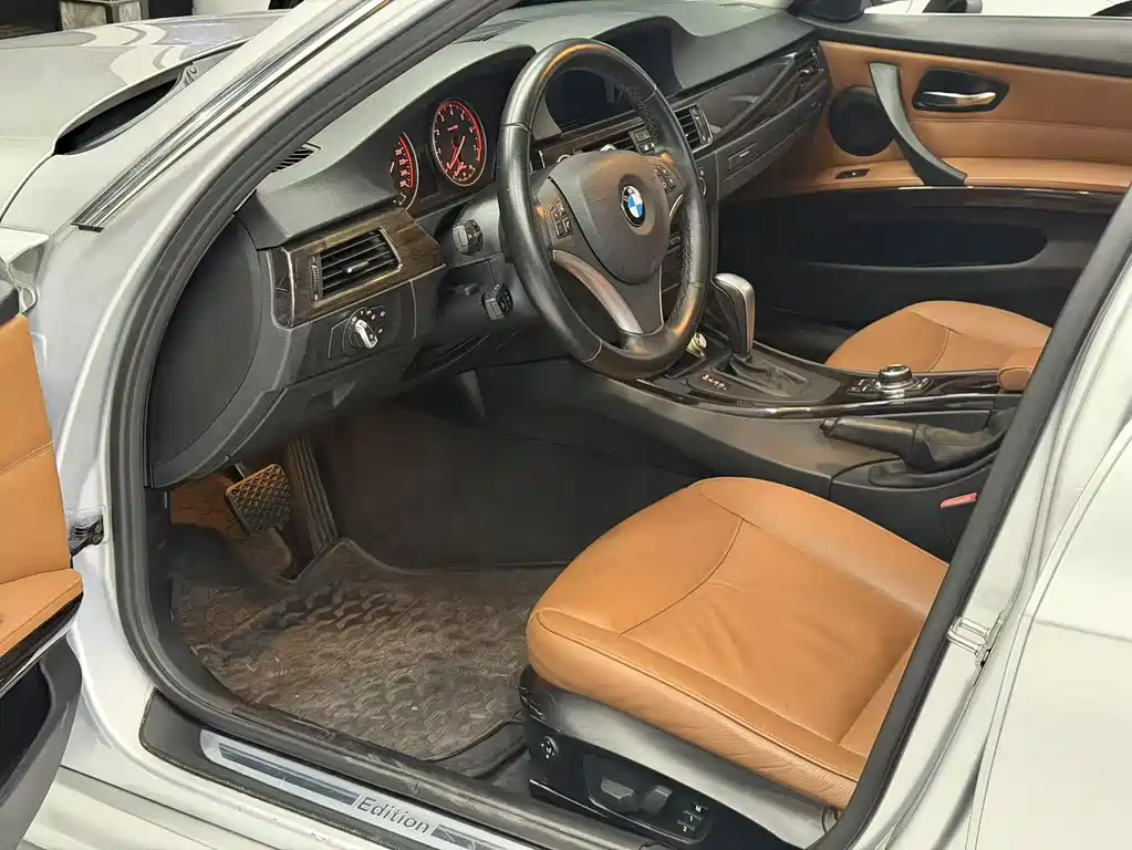 BMW 3 Series 3 2011 325i Luxury