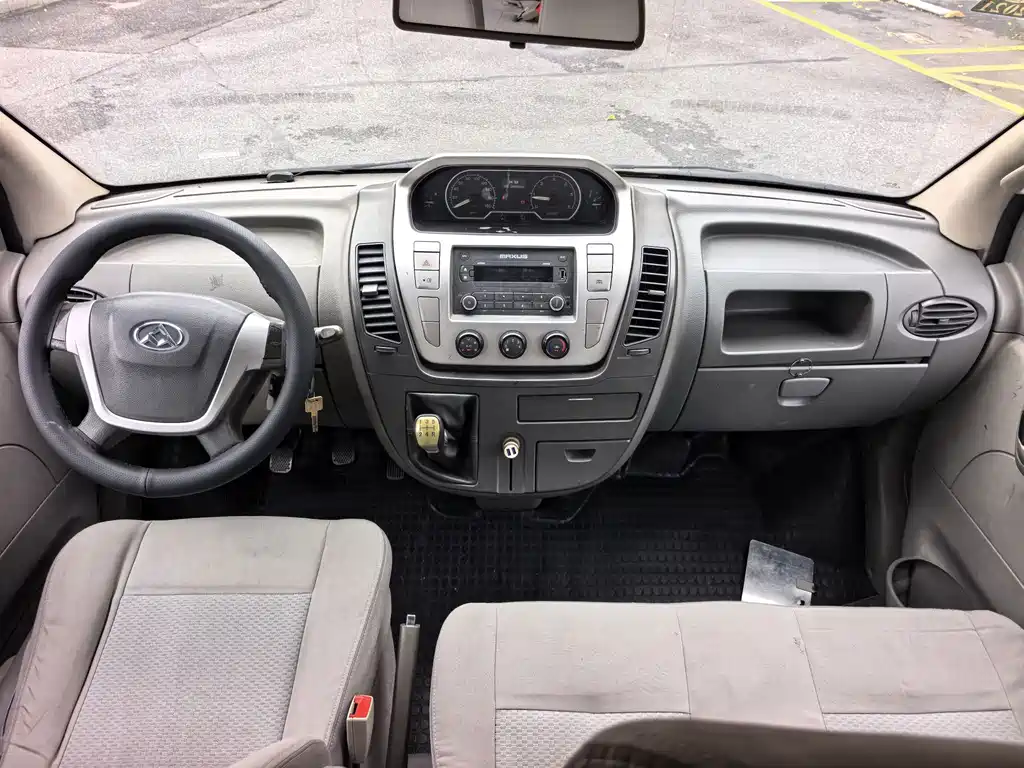 MAXUS V80 — миниатюра 10