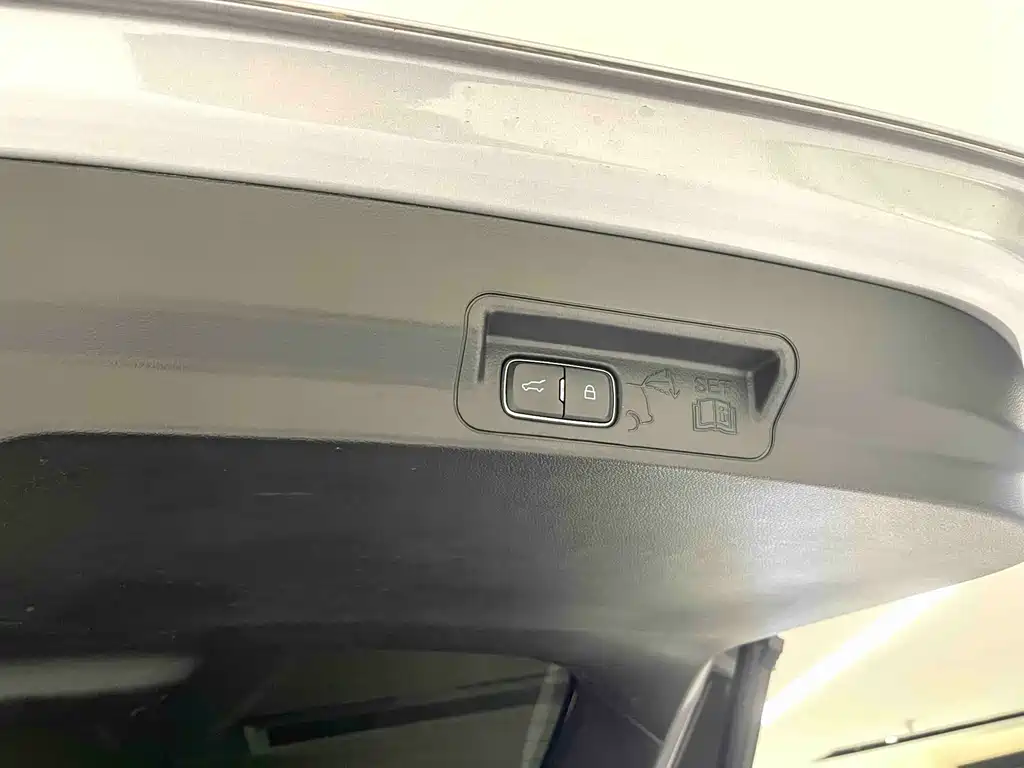 Ford Explorer — миниатюра 21