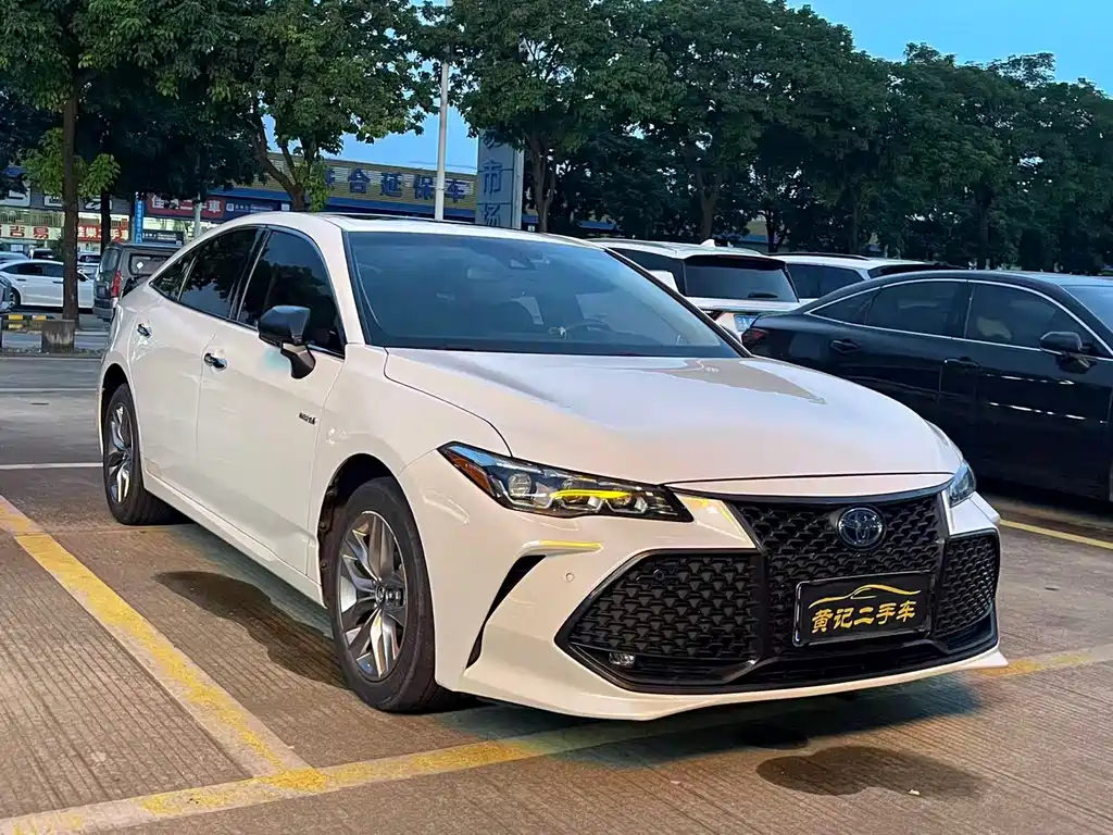 Toyota Avalon — миниатюра 3
