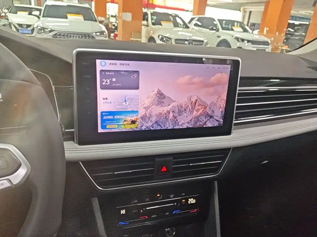 Volkswagen Tiguan L — миниатюра 13