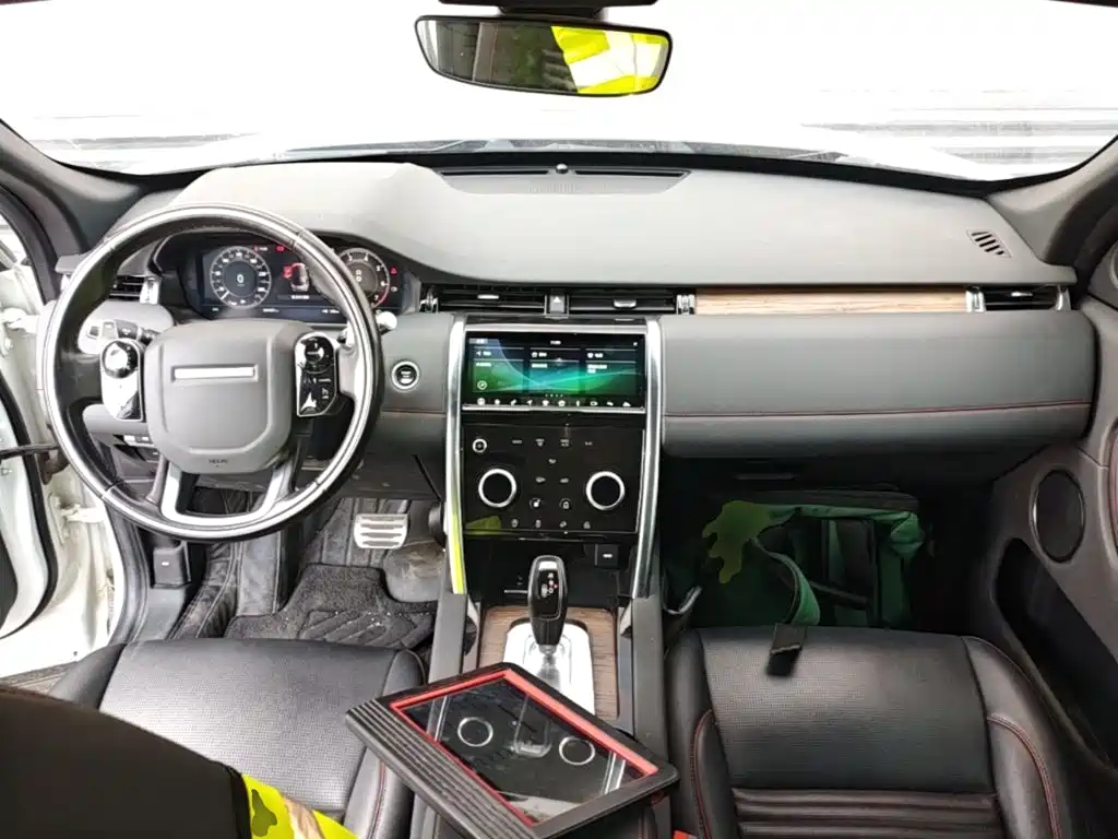 Land Rover Discovery Sport — миниатюра 10