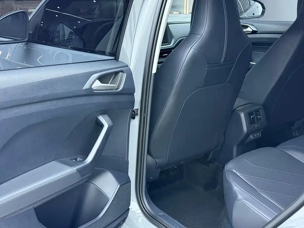 Volkswagen Tharu — миниатюра 8