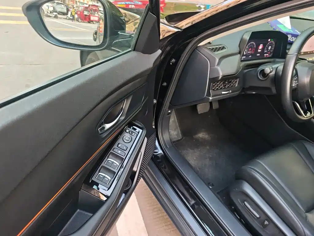 Honda Accord — миниатюра 12
