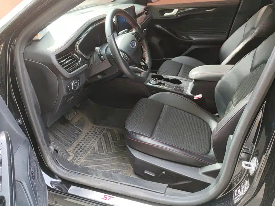 Ford Focus — миниатюра 9