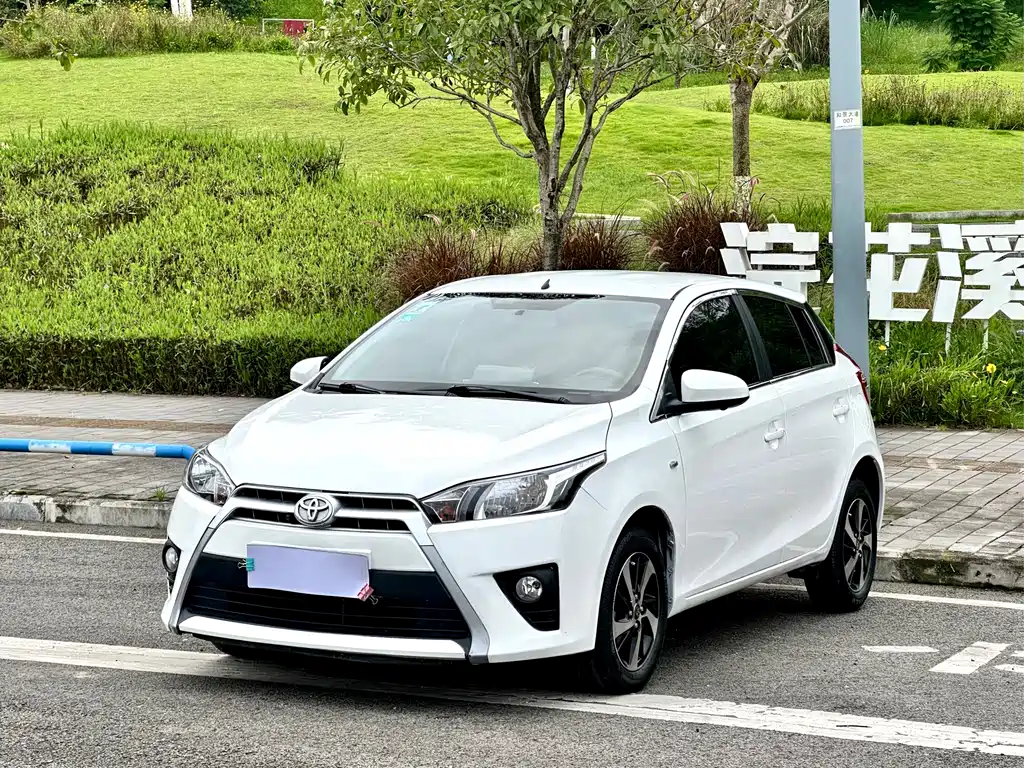 Toyota Yaris L Zhixuan YARiS L 2015 1.5E AT