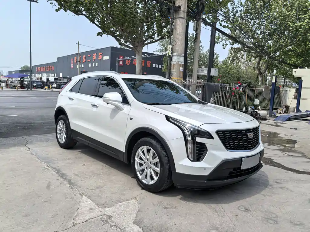 Cadillac XT4 2018 28T