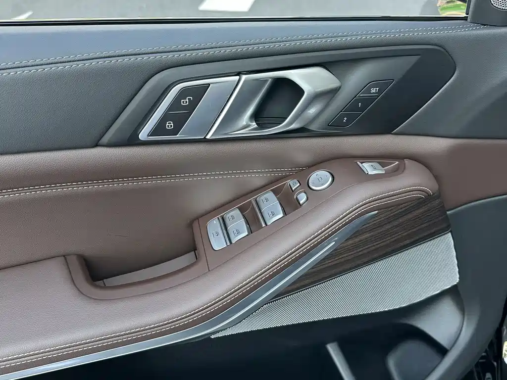BMW X5 — миниатюра 8