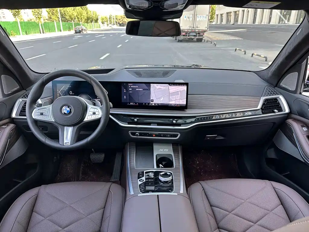 BMW X5 — миниатюра 13