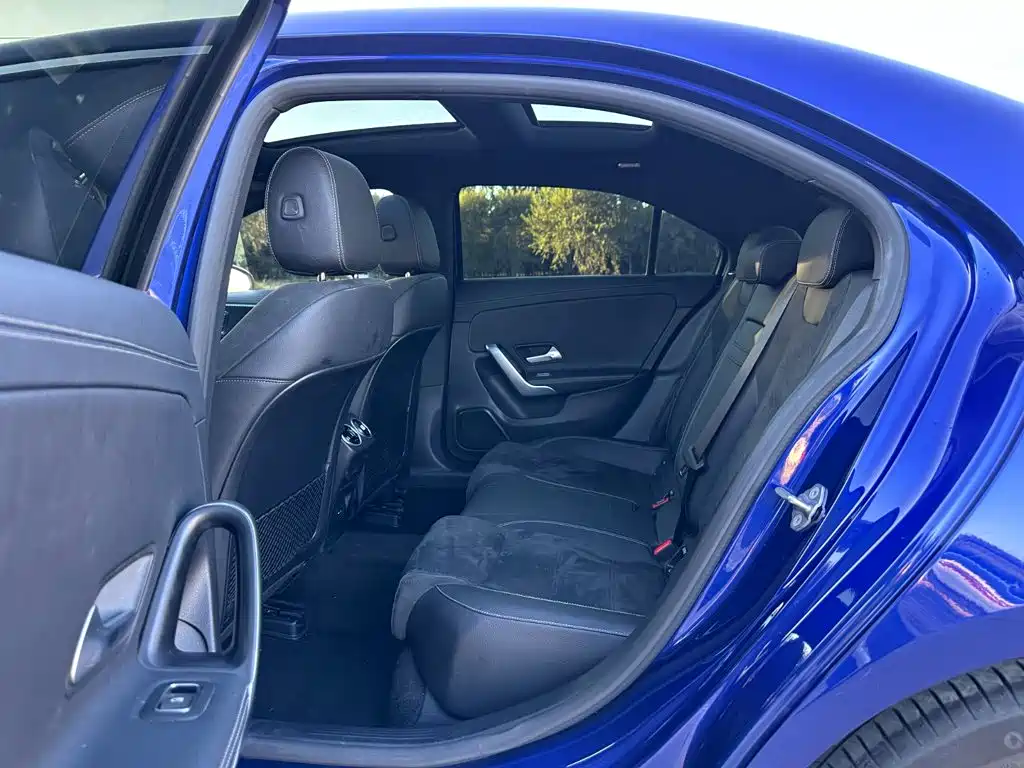 Mercedes-Benz A-Class — миниатюра 9