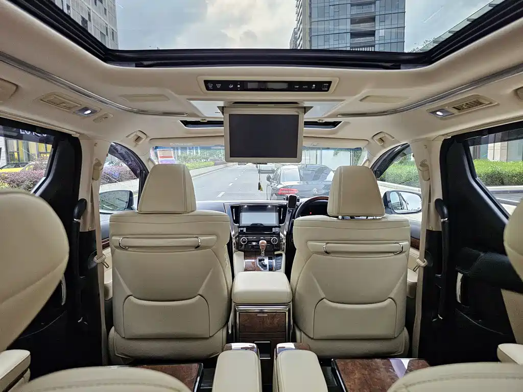 Toyota Alphard 2015 3.5L Luxury