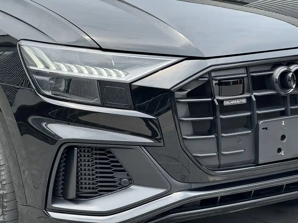 Audi Q8 2022 55 TFSI Premium
