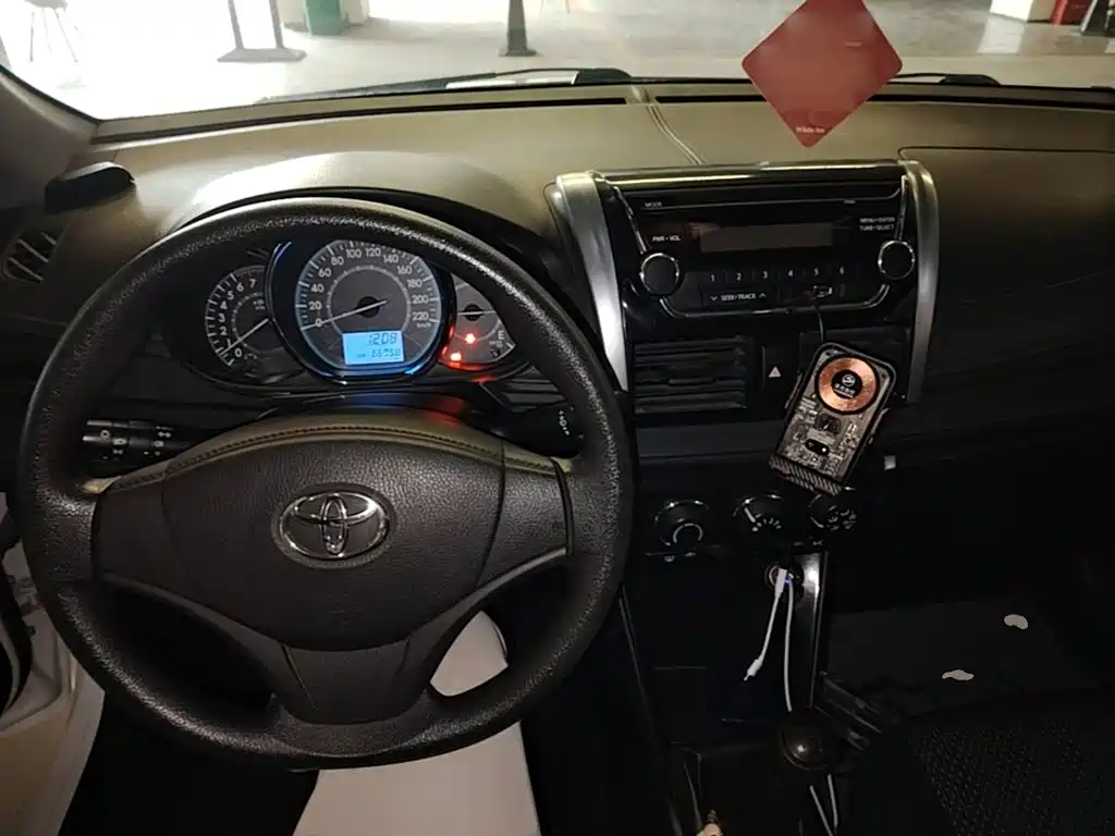 Toyota Vios — миниатюра 10