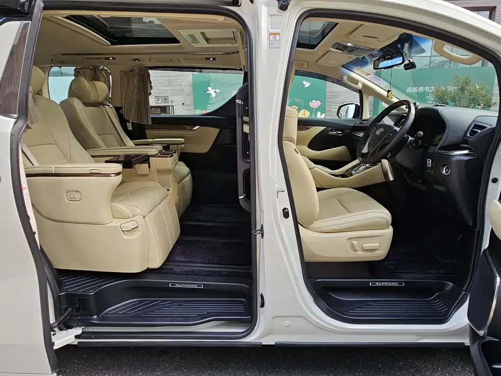 Toyota Alphard 2015 3.5L Luxury