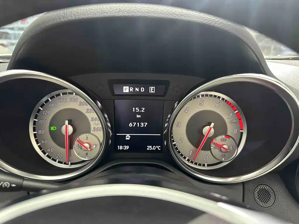 Mercedes-Benz SLK-Class — миниатюра 7