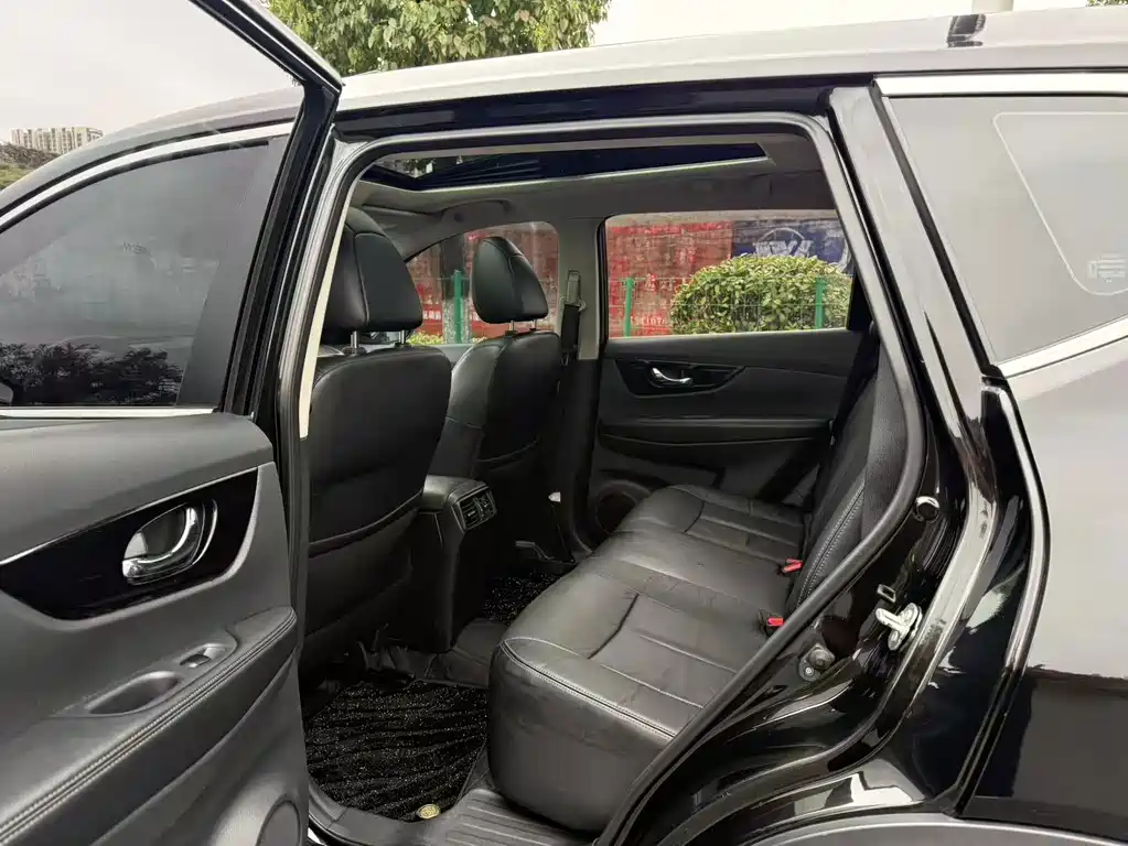 Nissan X-Trail — миниатюра 7