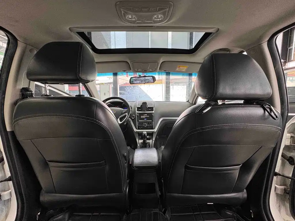 Geely Emgrand — миниатюра 25