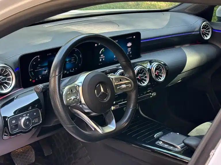 Mercedes-Benz A-Class — миниатюра 6
