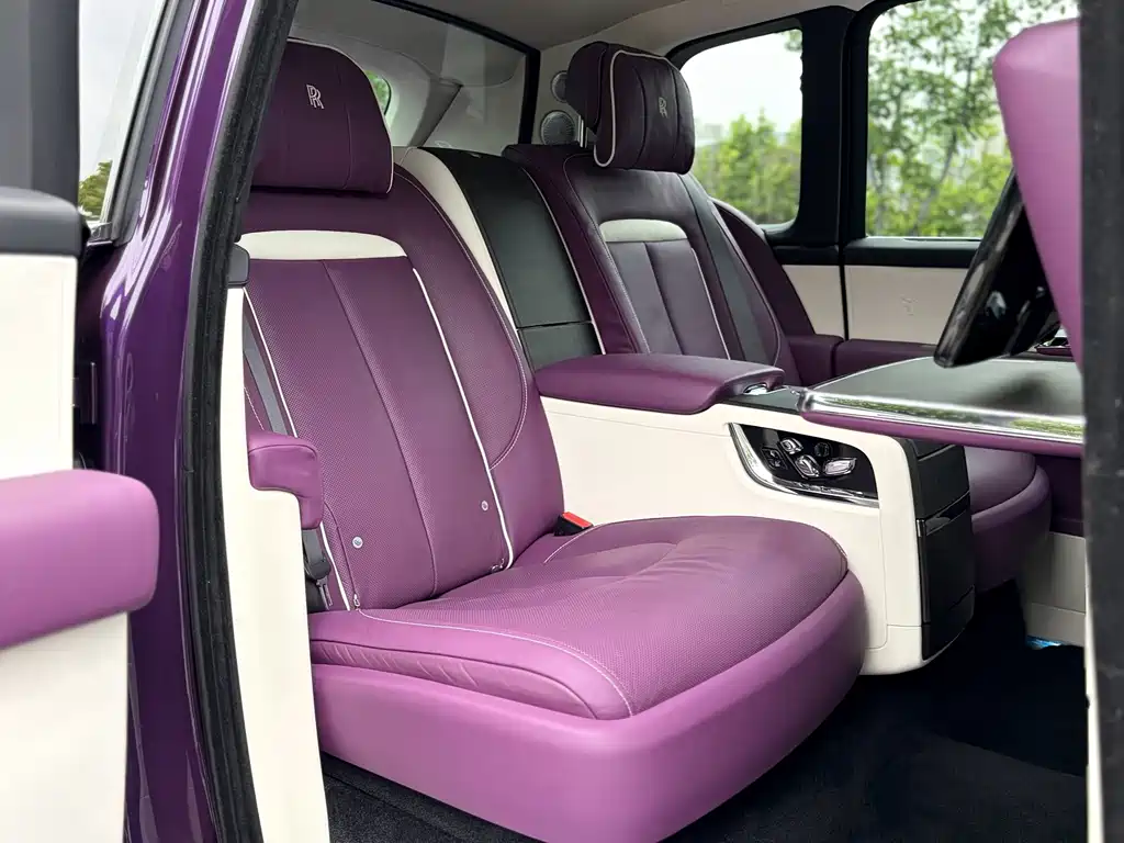 Rolls-Royce Cullinan — миниатюра 18