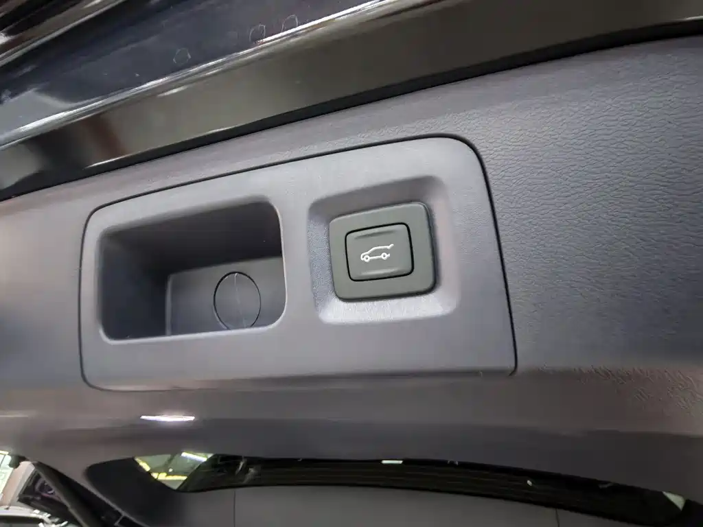 Buick GL8 Hybrid — миниатюра 19