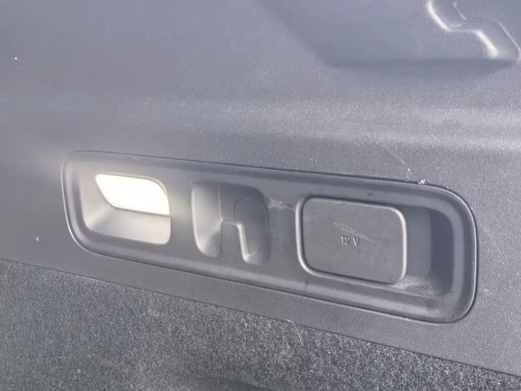 Li Auto Li L6 — миниатюра 16