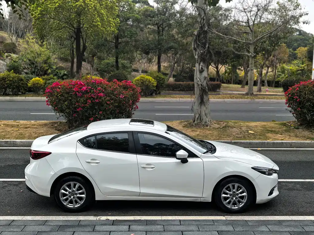 MAZDA 3 ANGKESAILA