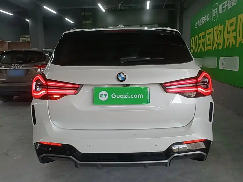 BMW iX3 — миниатюра 6