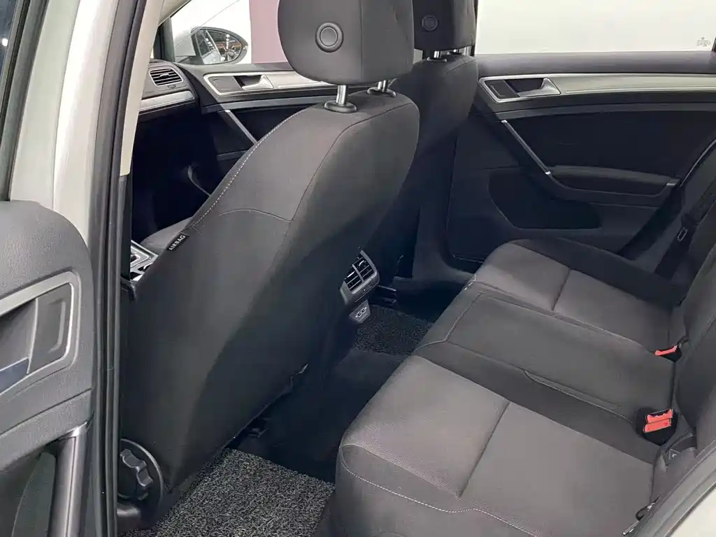 Volkswagen Golf — миниатюра 5