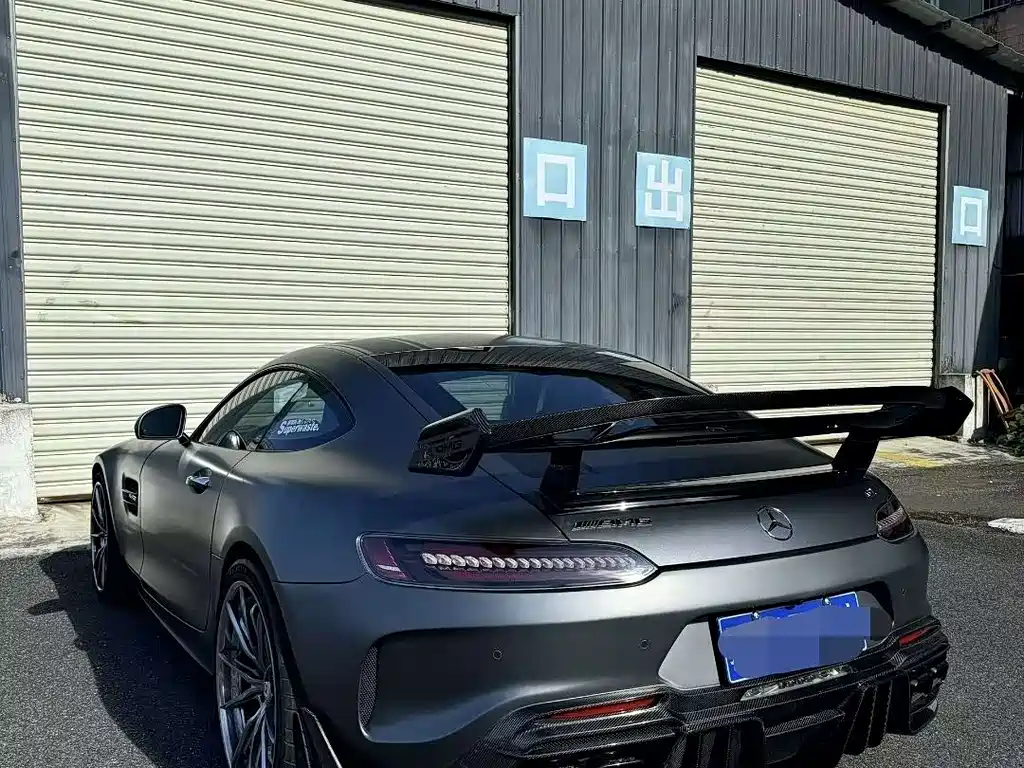 MERCEDES-BENZ AMG GT