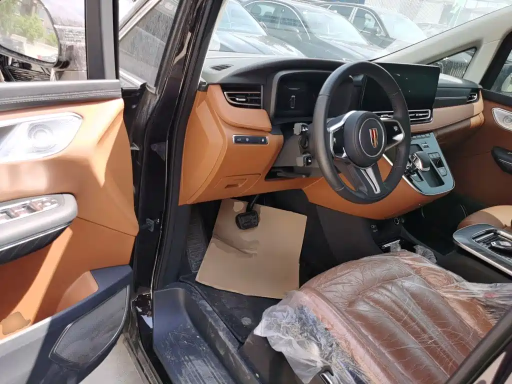 Hongqi Hongqi HQ9 PHEV — миниатюра 12